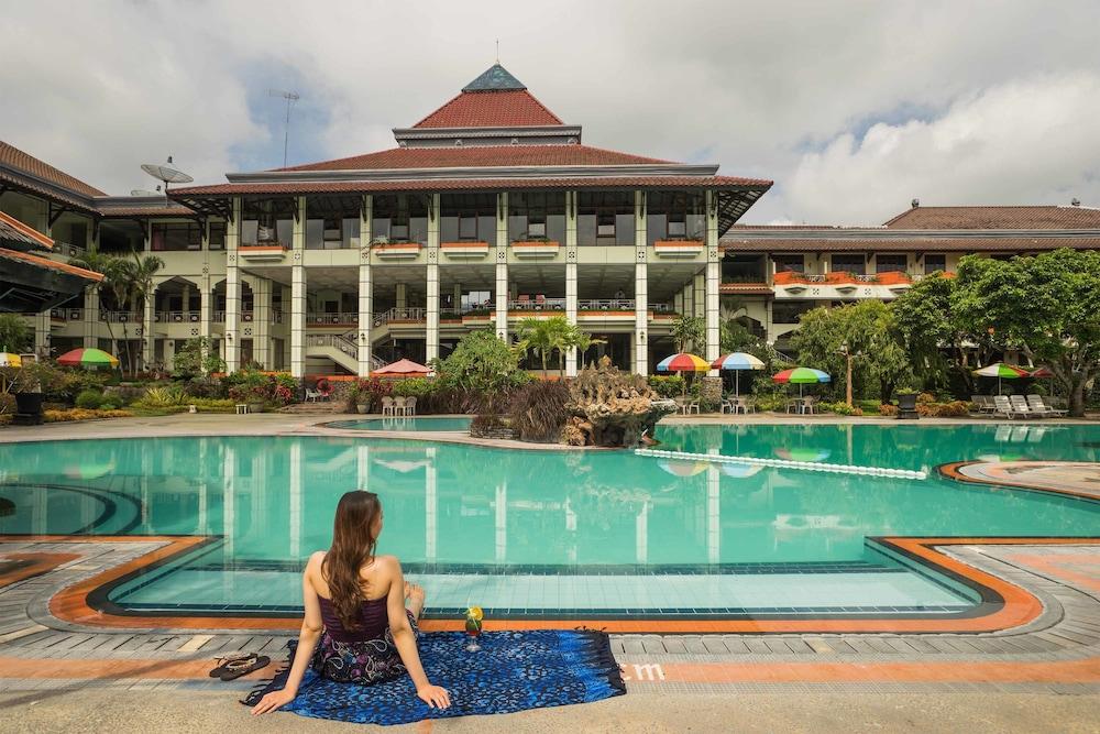 Royal Hotel And Villa Batu Batu (East Java) Exterior foto